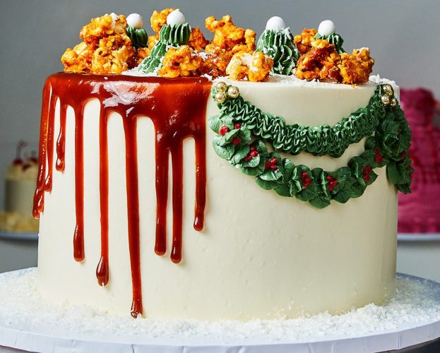 Lily Vanilli Christmas cake decorating tips