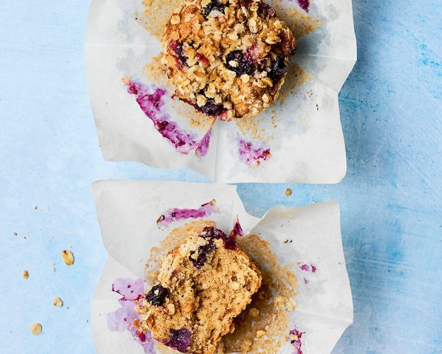 Air-fryer muffins with peanut butter and blueberries