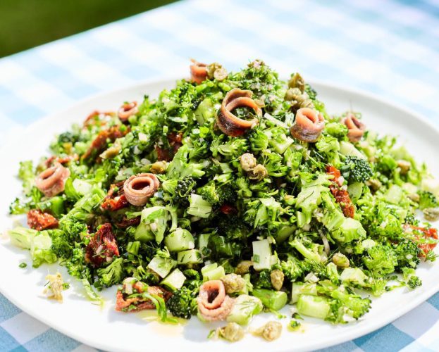 Crunchy broccoli and herb chopped salad