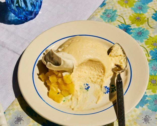 Pineapple mousse