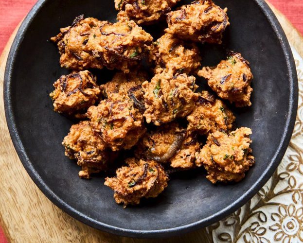 Chingri macher bora (Bangladeshi prawn fritters)