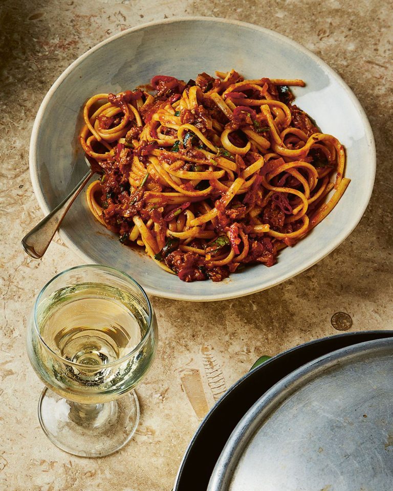Spicy sardine linguine